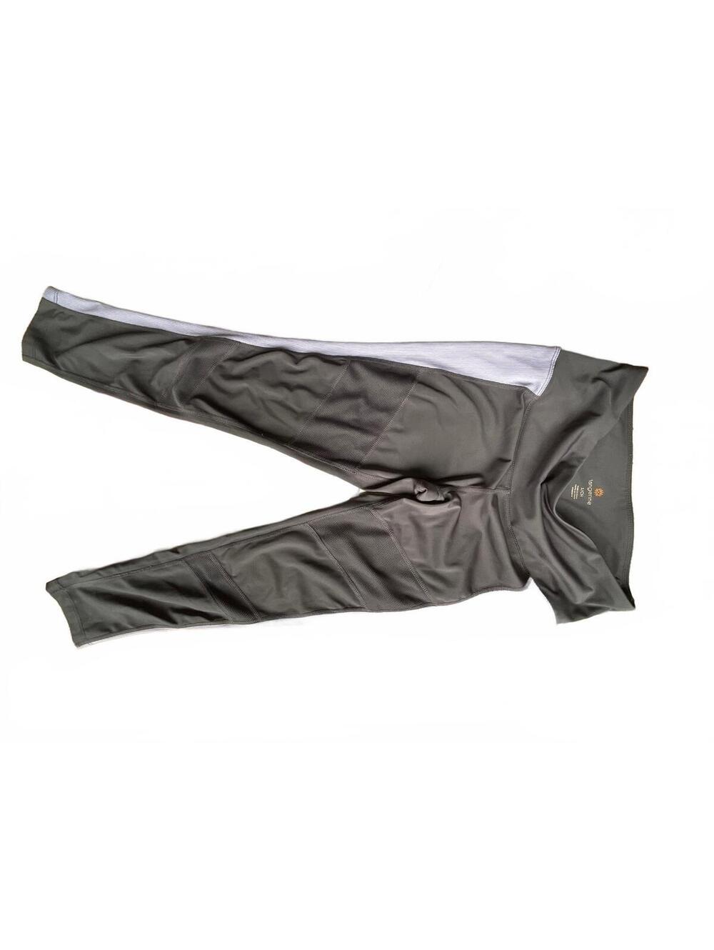 Gray athletic leggings